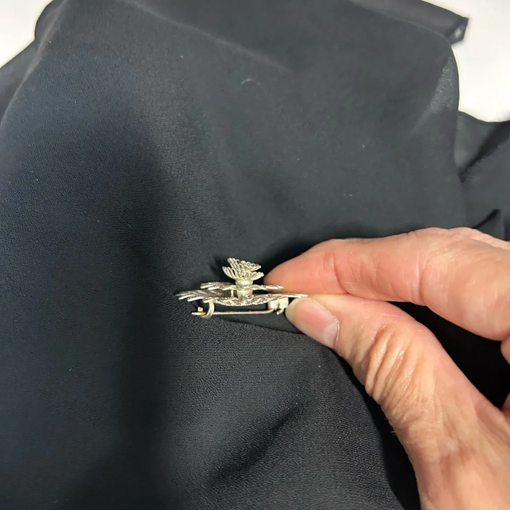 Elegant silver Filigree Brooch